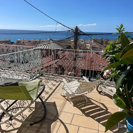 Terrace, Panoramic View, Quiet Area Μεντόν